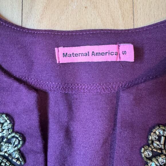 Maternity Maternal America Holiday Berry Gold Beaded Jersey Dress Sz Small - Picture 4 of 5